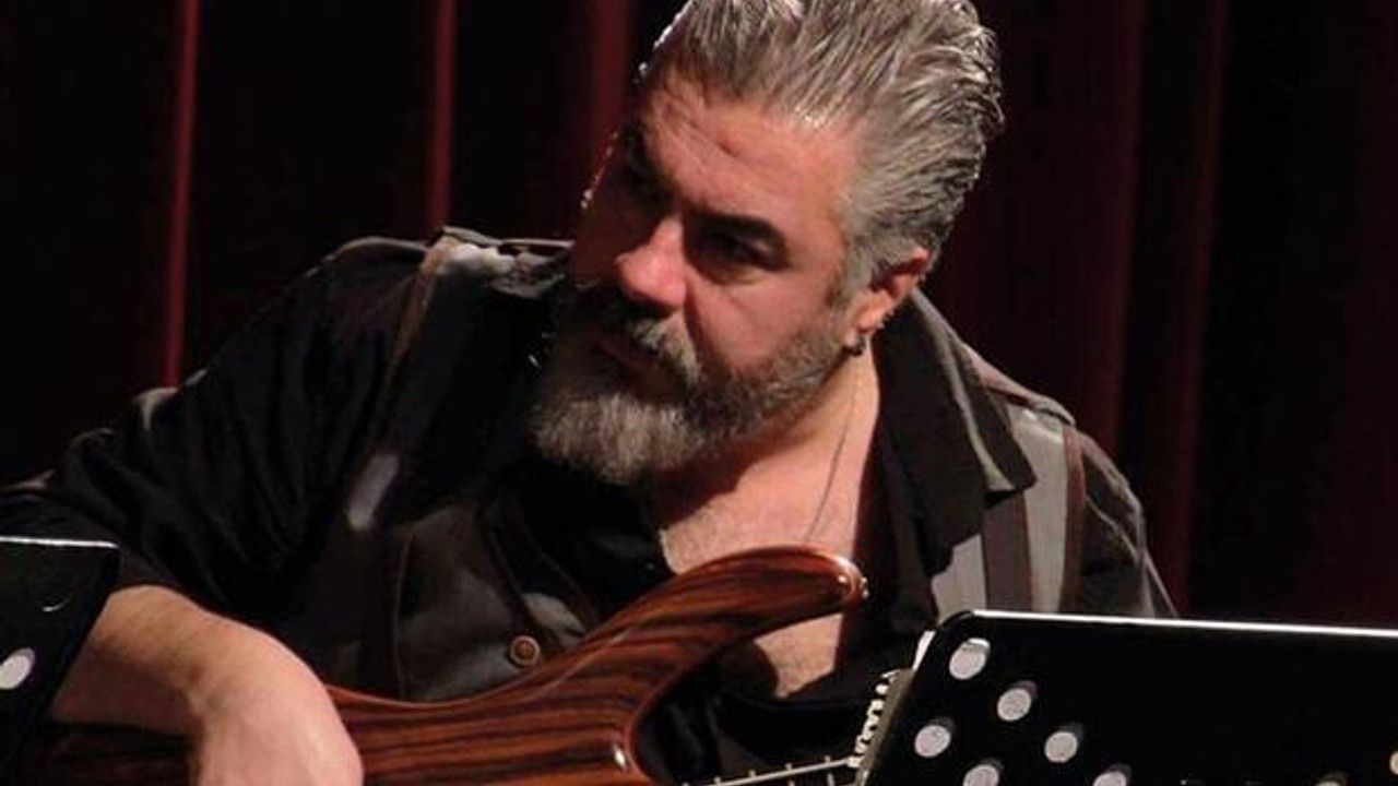 Müzisyen Hakan Yelbiz trafik kazasında yaşamını yitirdi