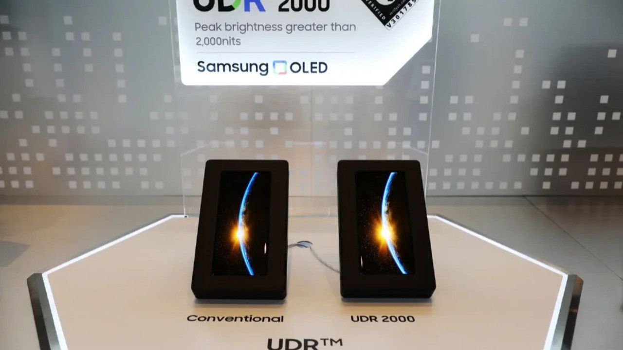 Samsung'dan ayna gibi ekran: 2000 nit parlaklık ve ötesine!