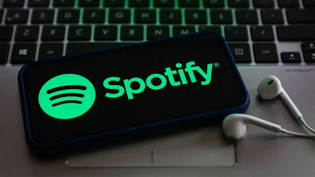 Spotify kullanıcıları şokta! En çok dinlenen albüme artık erişilemiyor