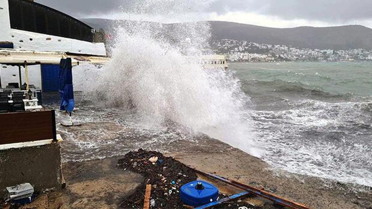 Meteoroloji uyardı... Bodrum-Marmaris arasında denizlerde tam fırtına