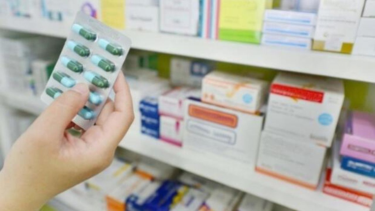 SGK’dan deprem bölgesinde vatandaşlar için ilaçlara erişim kolaylığı... Eczanelere ilaçlar için kod tanımlandı