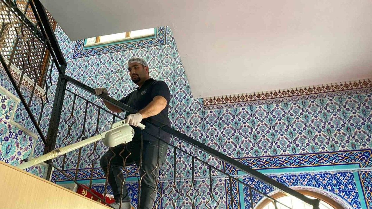 Büyükşehir’den camilerde temizlik çalışması