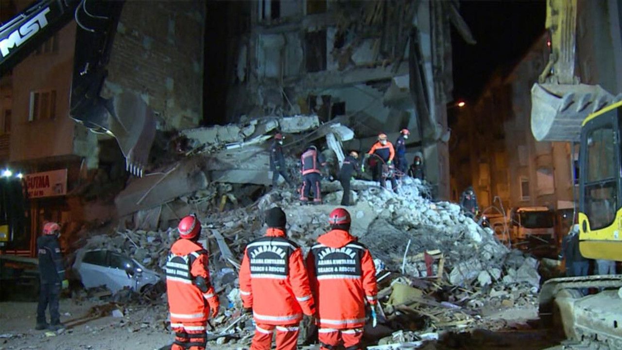 Elazığ depreminde 7 kişinin öldüğü apartmanın davasında proje sahibine iyi hal indirimi ve tahliye