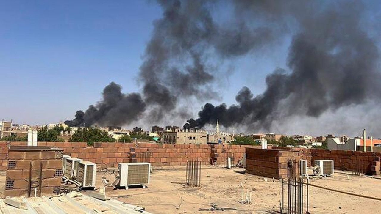 ABD, Sudan'daki büyükelçiliğini kapattı, personeli tahliye etti