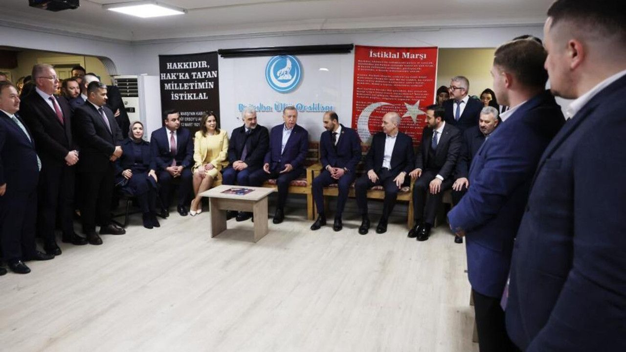 Cumhurbaşkanı Erdoğan, Ülkü Ocakları'nı ziyaret etti