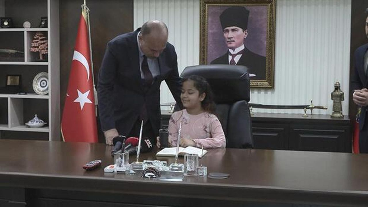 İstanbul İl Emniyet Müdürü Aktaş'ın koltuğuna şehit kızı Beyza oturdu