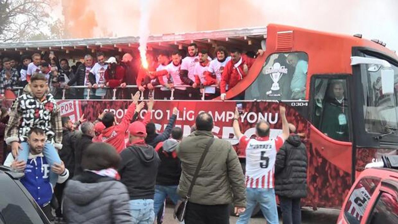Şampiyon Samsunspor’dan otobüsle şehir turu
