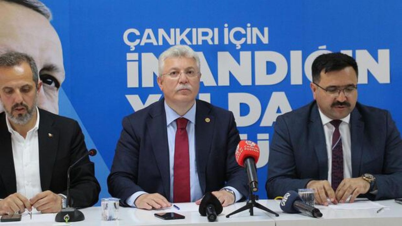 AK Parti'li Muhammet Emin Akbaşoğlu: Yüzde 55'in üzeri Erdoğan'ın yanında duracak