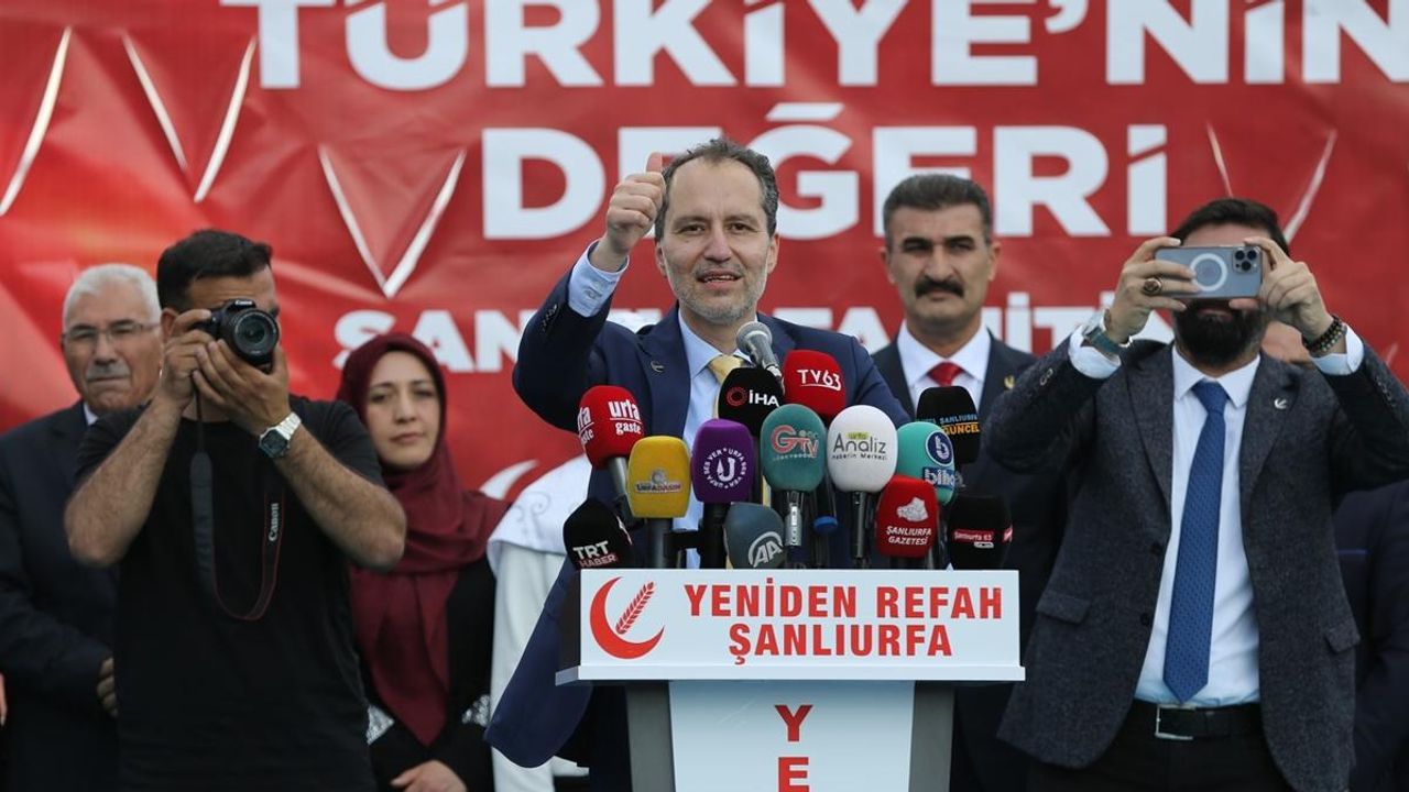 Yeniden Refah Partisi Genel Başkanı Erbakan: Millet Türkiye'nin 28 Şubat'ın karanlıklarına dönmesine müsaade etmeyecek