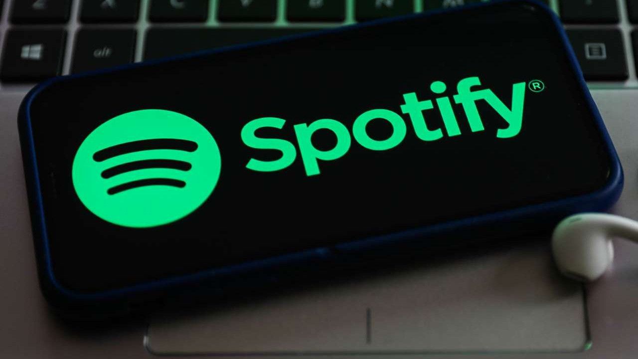 Spotify, podcast bölümünden 200 çalışanını çıkarıyor
