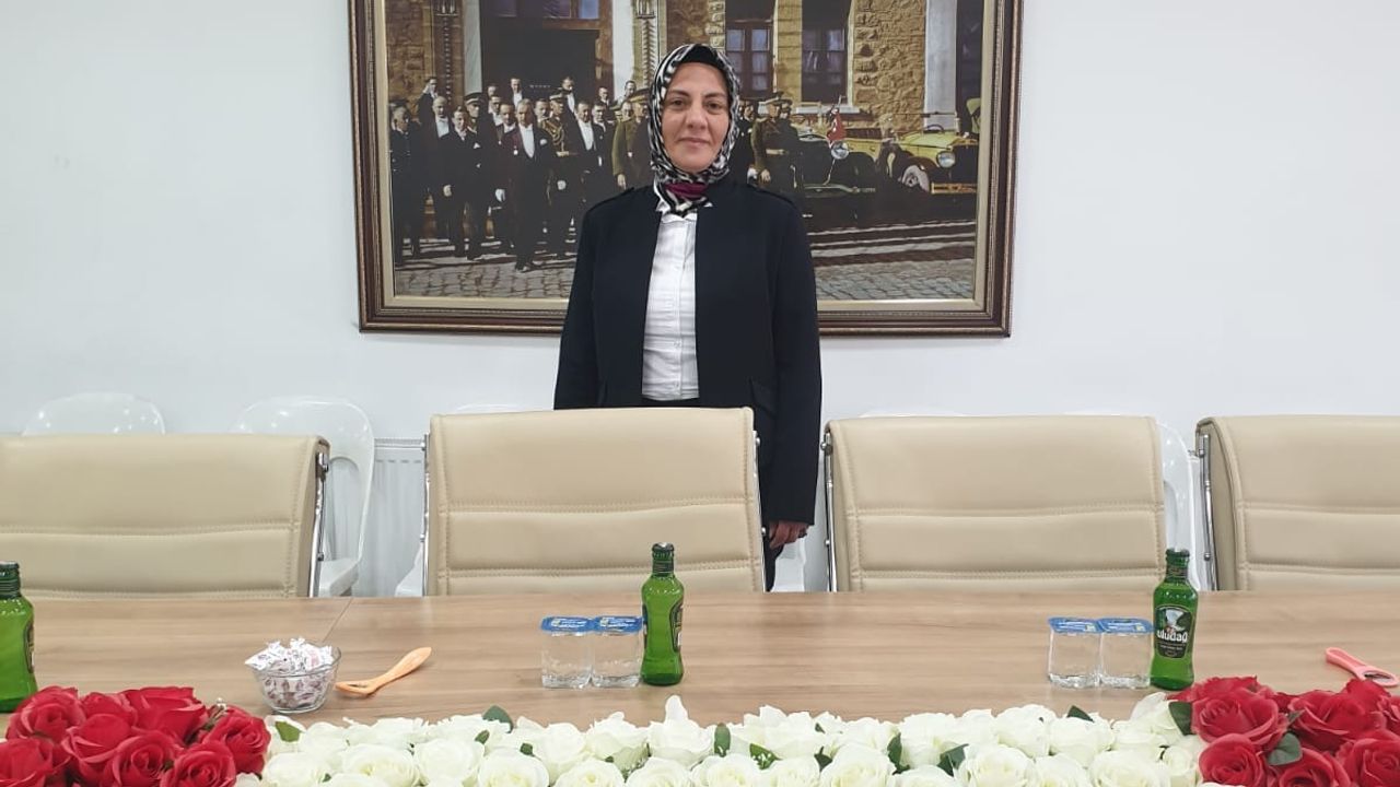 Aforizmayla istifa eden Fatma Tabak'ın kızı, oğlu ve gelini belediye çalışanı çıktı