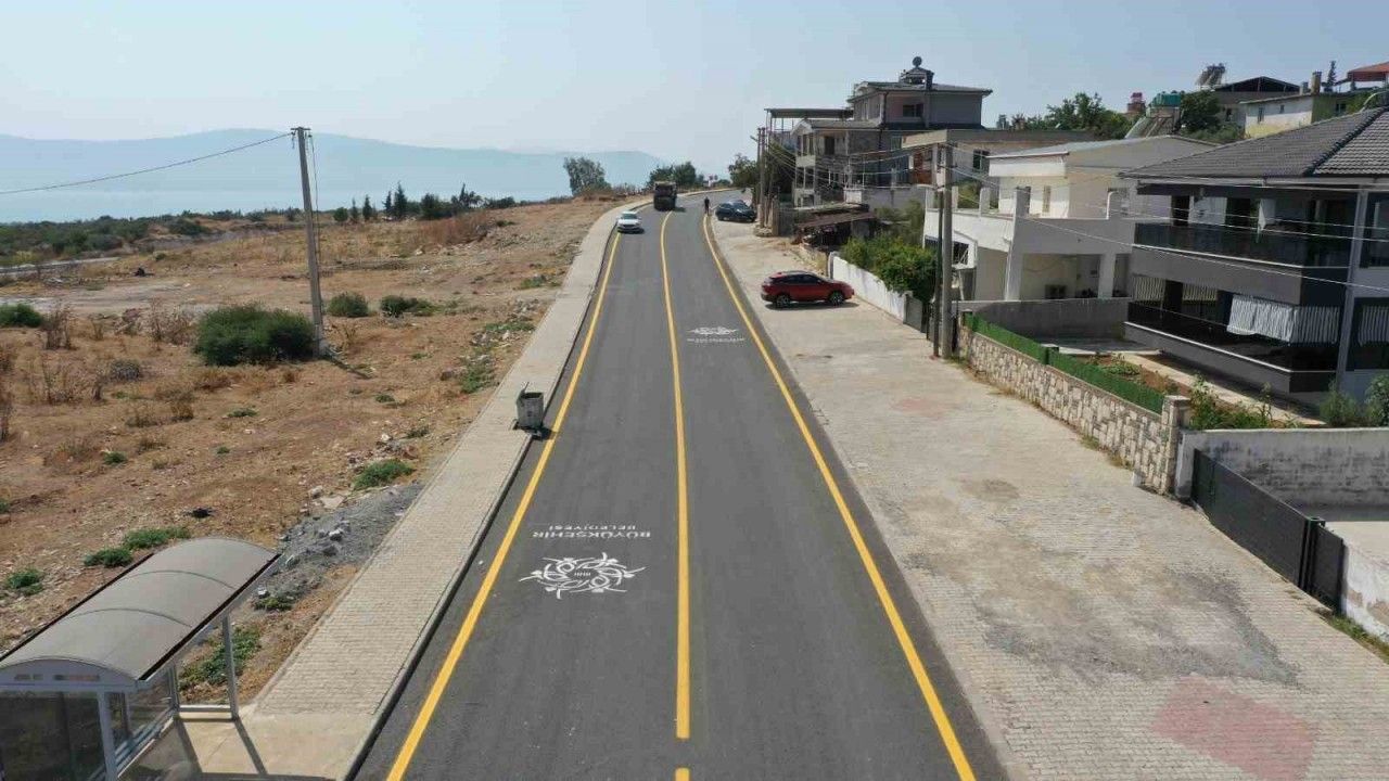 Denizköy Mahallesi sıcak asfalta kavuştu, cadde araç trafiğine açıldı