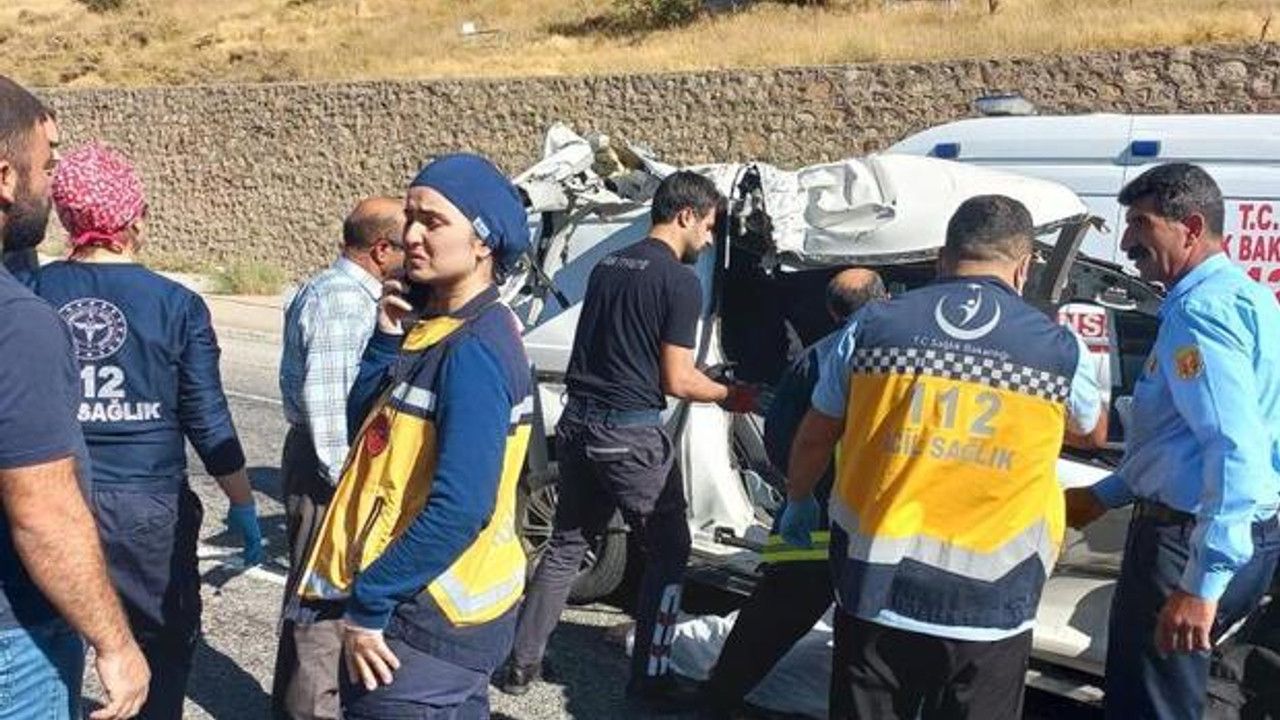 Van’da korkunç kaza: 3 kişi hayatını kaybetti, 3 yaralı