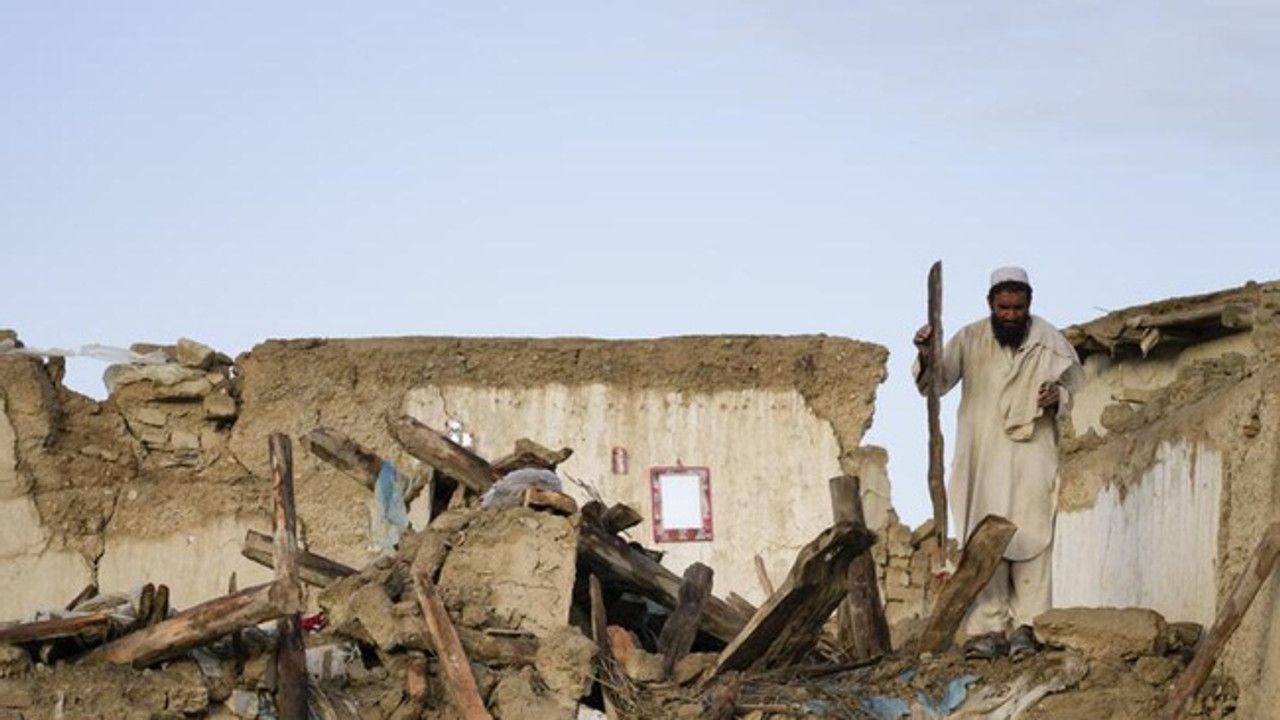 Afganistan'da meydana gelen depremde 15 kişi hayatını kaybetti