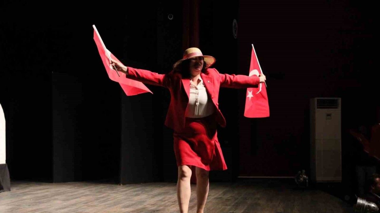 Şehir Tiyatroları ’Anadolu Kadınları’ oyunuyla perdelerini açtı