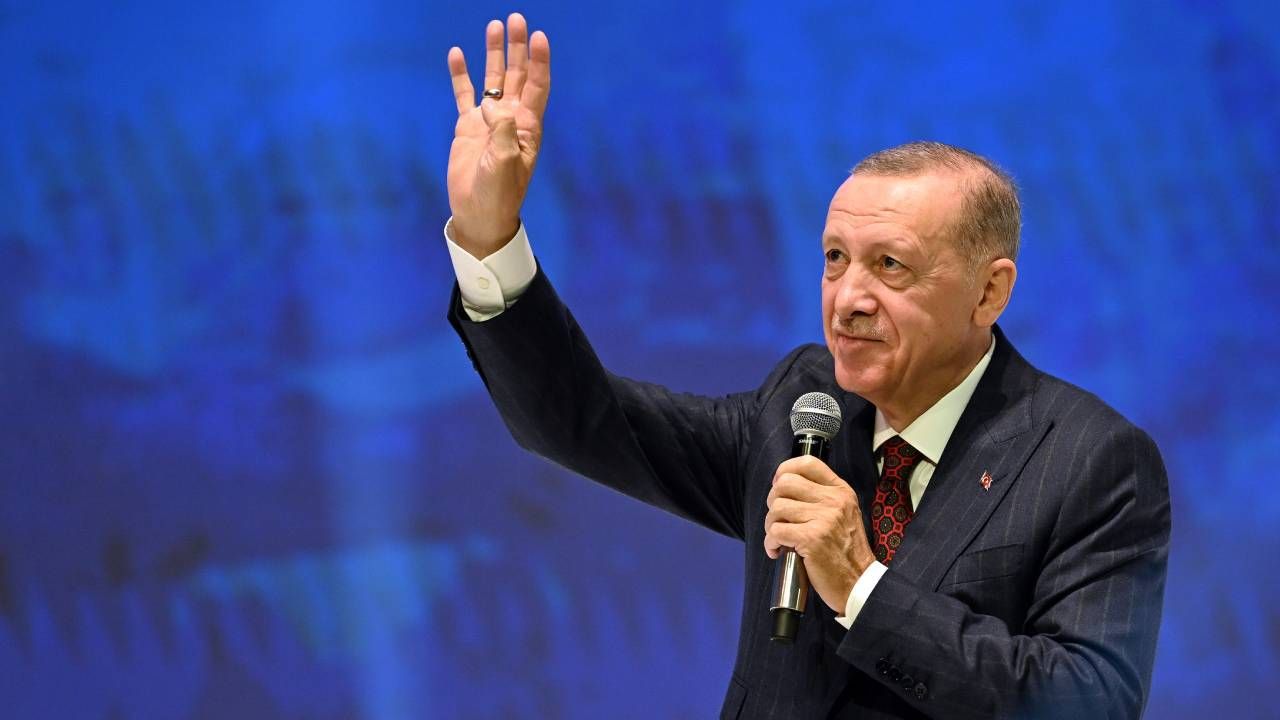 Erdoğan'ın maaşına yüzde 81 zam...