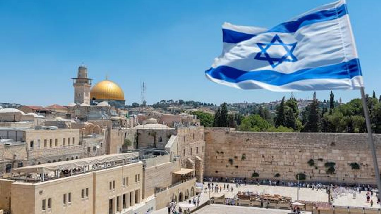 İsrail, anayasanın 40. maddesini uygulayarak 1973 yılındaki Yom Kippur Savaşı'ndan sonra ilk kez resmen savaş ilan etti