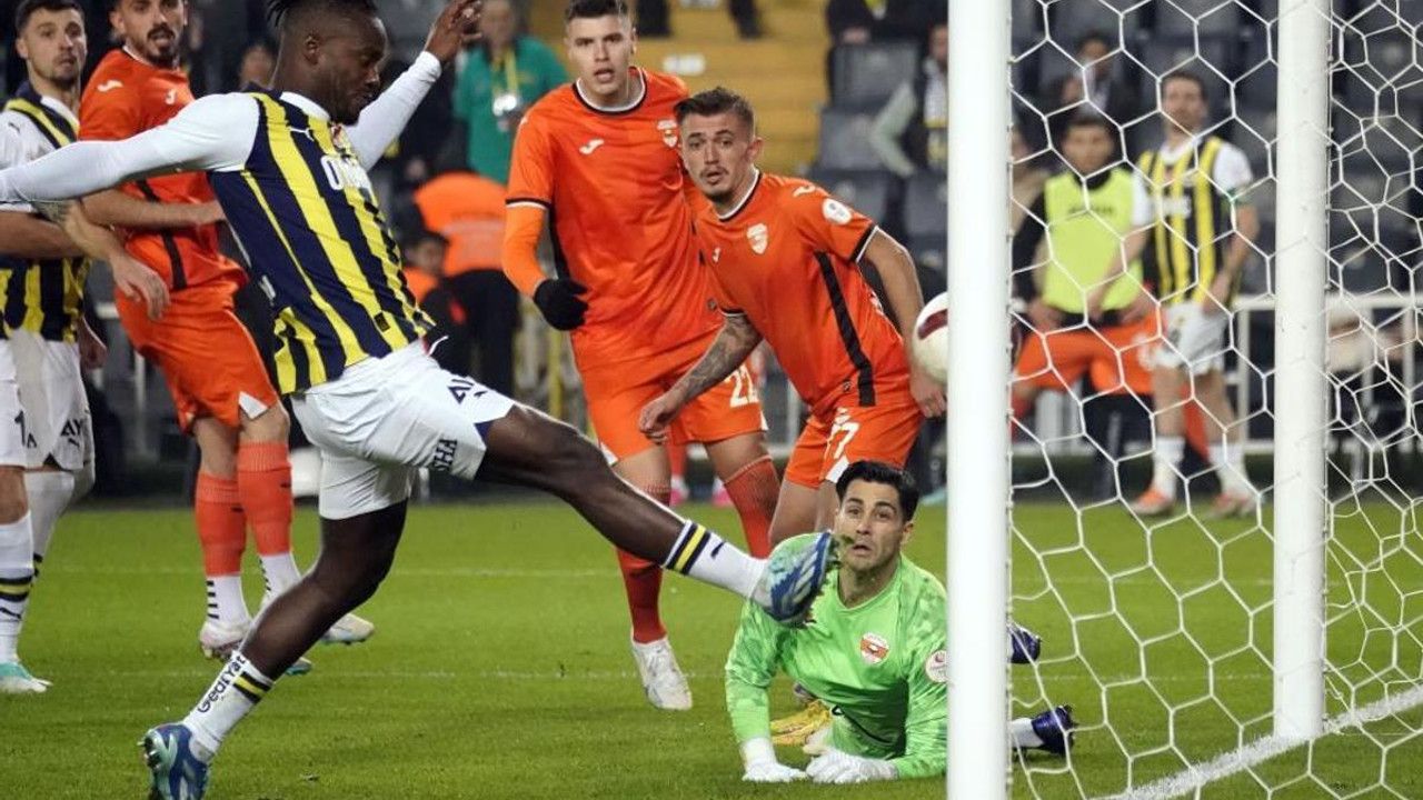 Ali Koç'tan İsmail Kartal'a 3 yıldız birden hediye! Fenerbahçe transfer bombasını patlattı