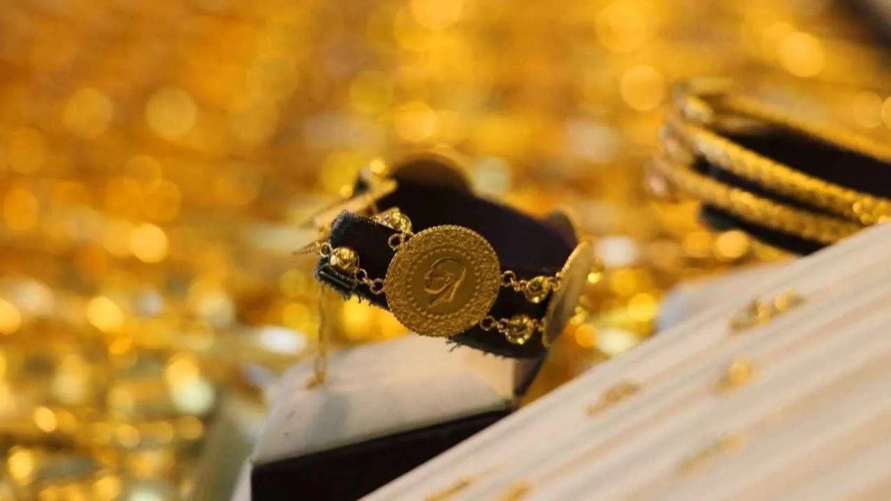 Altın sert yumruk yedi! Gram altın 60 lira birden düştü (3 Şubat 2024 Gram altın-Çeyrek altın fiyatı)