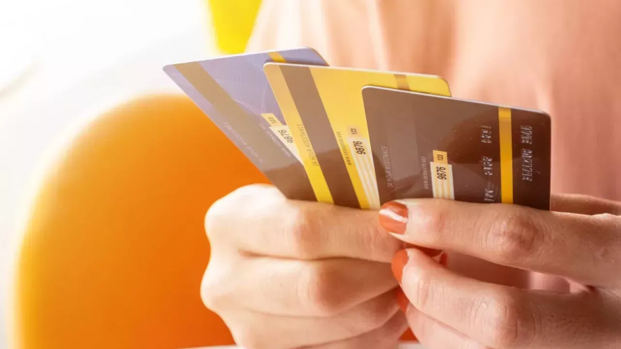 Kredi kartı kullananlara kötü haber! Bunu yapanların kart limiti tamamen dondurulacak