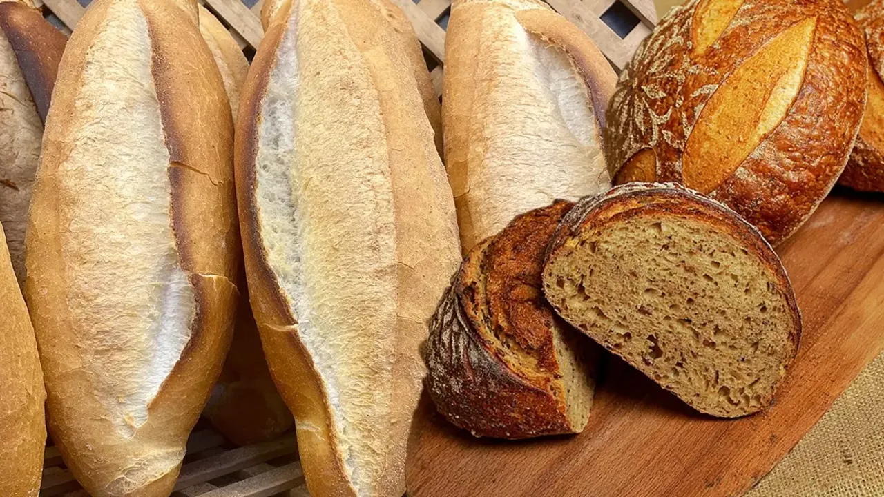 Taze ekmek tüyosu! 1 hafta bayatlamıyor, ekmeği saklamanın püf noktaları