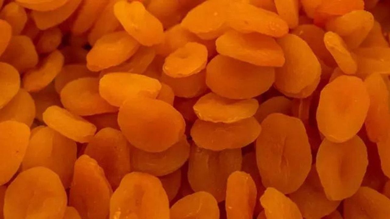 Her yaz komşudan istenir, yarım bardak tüketen ömrüne 10 yıl ekler! İbn-i Sina'nın listesinde 1 numarada yer alıyor: Kurutulunca vitamini, minerali artıyor