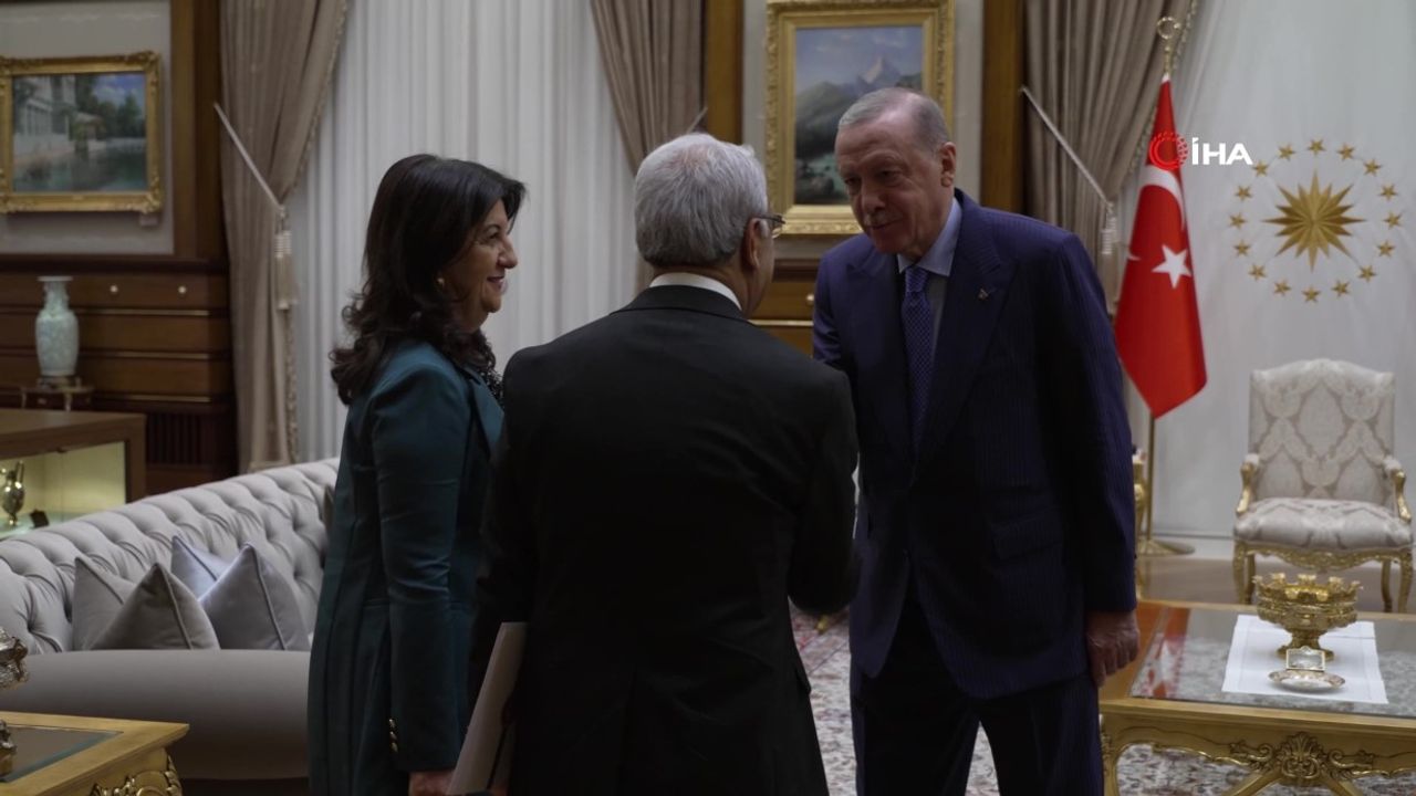 Erdoğan, DEM Parti Heyeti'yle Beştepe'de görüştü