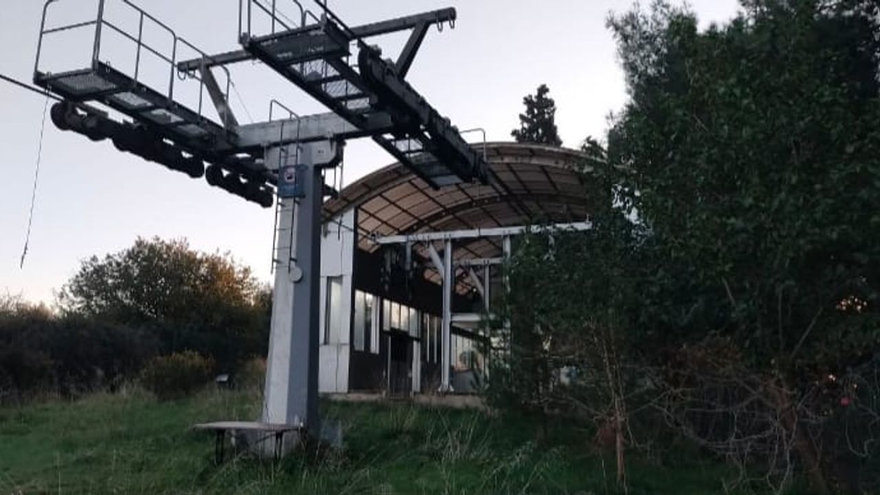 Aydın'ın Milyonluk Projesi Çöpte: Aytepe Teleferiği Pas Tutuyor