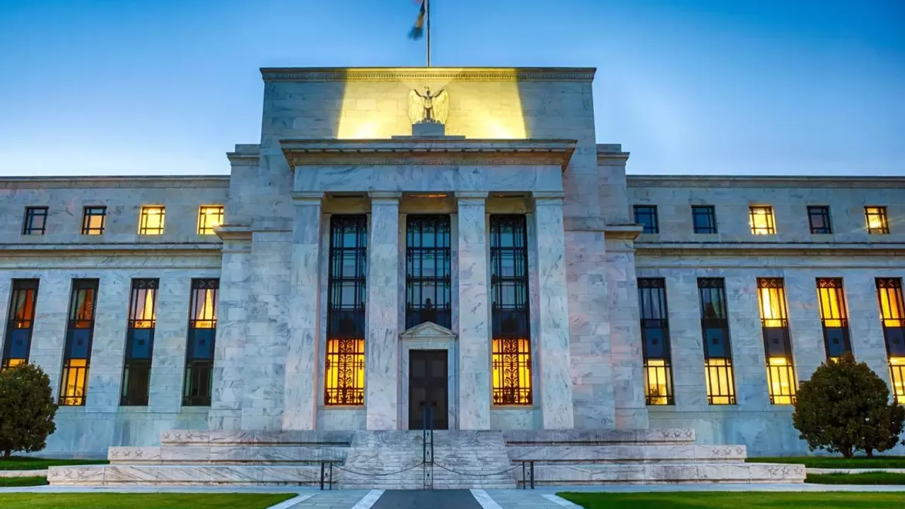 FED Düğmeye Bastı, Dünya Sallandı! Faizler Çakıldı, 'Para Yağmuru' Başlıyor!