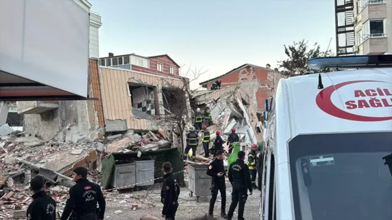 Gebze'de Yıkılan Binada 2 Çocuk Hayatını Kaybetti, Ablaları Sağ Kurtarıldı