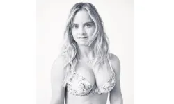 Victoria's Secret’a ilk  Down Sendromlu model