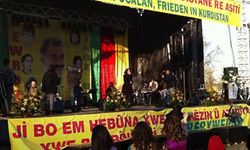 Kılıçdaroğlu Öcalan posteri önünde konser veren Aynur Doğan'a sahip çıktı