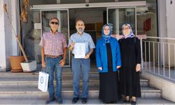 Saadet Partisi Aydın İl Başkanı Fatih Karahan mazbatasını aldı