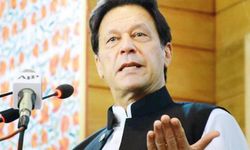 Pakistan’da eski Başbakan Han için tutuklama kararı