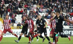 Sivasspor 7 gollü maçta yıkıldı
