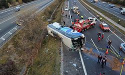 EGM: Şehirler arası yolcu otobüslerinin karıştığı 43 ölümlü trafik kazasında 83 can kaybı meydana gelmiştir
