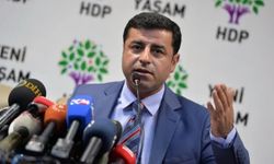 Demirtaş'tan Erdoğan'a: Yurtları boşaltacağına sarayı boşalt
