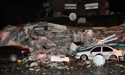 Hatay Valisi: İskenderun-Antakya'daki devlet hastanesi ve polisevi yıkıldı