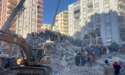 SONDAKİKA Adana'da yıkılan binalarla ilgili 62 kişi hakkında gözaltı kararı