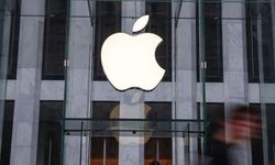 Apple'ın rekor hizmet geliri, düşen donanım satışlarını telafi edemedi