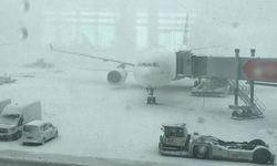Sabiha Gökçen'deki tüm uçuşlar iptal! İstanbul'da uçak seferlerine kar ve fırtına engeli