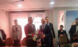AK Parti Efeler'de devir teslim
