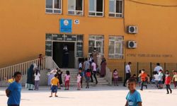 Sağanak nedeniyle eğitim öğretime yarın da ara verildi