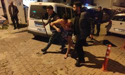 Kuşadası’nda iki grup arasında bıçaklı kavga: 2 yaralı