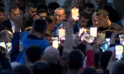 Vatandaşlar yoğun ilgisiyle karşılandı... Cumhurbaşkanı Erdoğan seçim programını Eyüp Sultan Camii’nde sonlandırdı