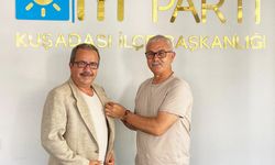 Kuşadası'nda tanınmış gazeteci Erol Özkan siyasete atıldı