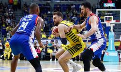 Fenerbahçe son saniyede yıkıldı! Anadolu Efes seride durumu 1-1'e getirdi