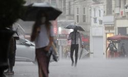 Meteoroloji'den sağanak yağış uyarısı! İstanbullular dikkat