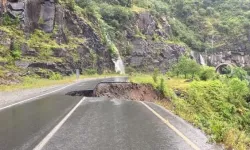 Karadeniz- Akdeniz yolunda heyelan