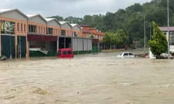 70 işçi kurtarıldı! Bartın'da sanayi sitesini su bastı